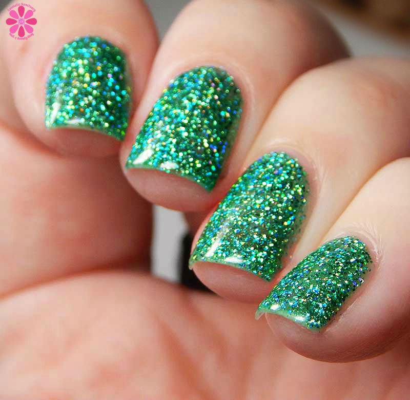 Emerald Green and Black Ombre Nails | Green nails, Black ombre nails, Green  acrylic nails